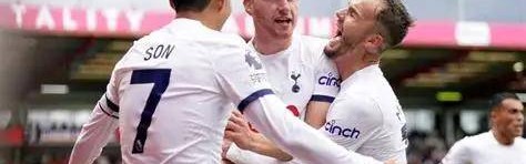 周日022法甲：朗斯VS尼斯 欧冠资格竞争者的直接对话