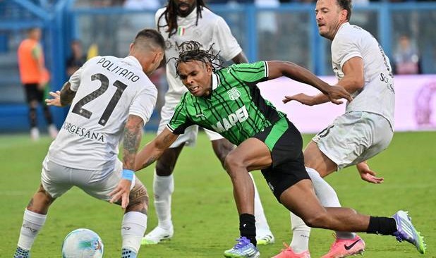 周六017意甲：萨索洛主场迎战佛罗伦萨，保级无忧对决深陷泥潭