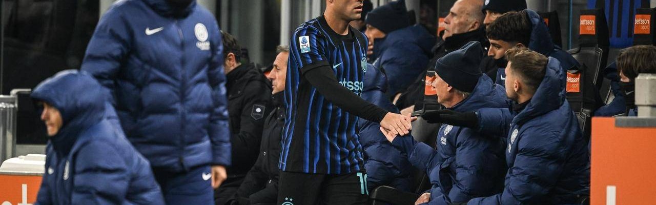 惜败AC米兰后，齐沃才发现不对劲，难怪阿莱格里一直按兵不动